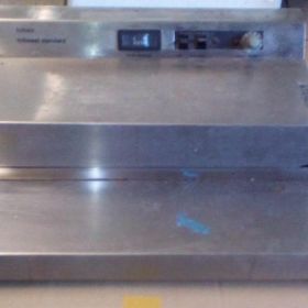 Συρρικνωτική μηχανή, αυτόματη, ανοξείδωτη. (Σφραγιστική για σακούλες διαφόρων μεγεθών)