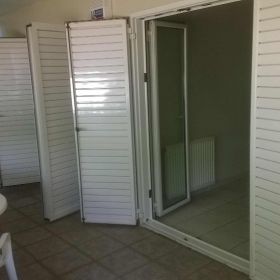 Βούλα επιπλωμένο διαμέρισμα 50 τ.μ. σε αξιόχρεους μόνο.