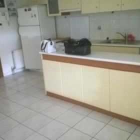 Βούλα επιπλωμένο διαμέρισμα 50 τ.μ. σε αξιόχρεους μόνο.