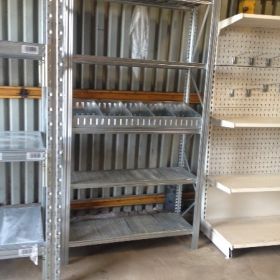 Ράφια ημιβαρέως τύπου