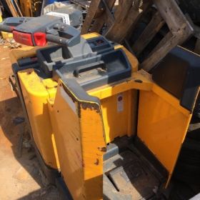 Παλετοφόρο Εποχούμενου Χειριστή Jungheirich