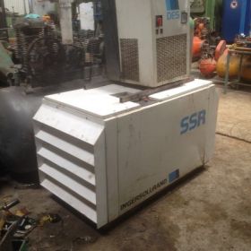 Κοχλιοφόρος αεροσυμπιεστής