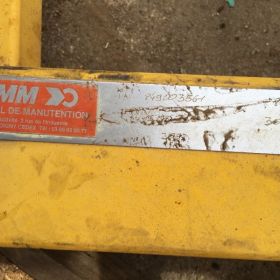 Καρότσι ανύψωσης Βαρελιών