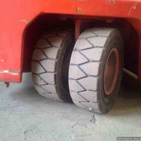 Κλαρκ Linde ’85