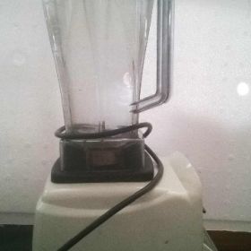 Επαγγελματικό μπλέντερ Drink Machine By-767 δύο ίππων καί μέ κανάτα δύο λίτρων