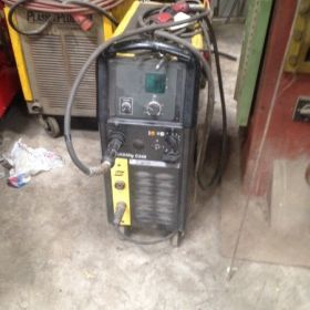 Ηλεκτροκόλληση ESAB Mig C240