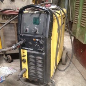 Ηλεκτροκόλληση ESAB Mig C240