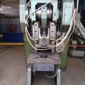 Κρουστική Πρέσα