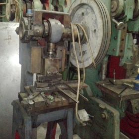 Πρέσα Κρουστική ΒΟΥΓΙΟΥΚΑ