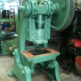 Πρέσα κρουστική ’00 