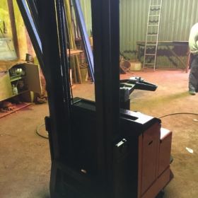 Παλετοφόρο Πεζού Χειριστή BT 