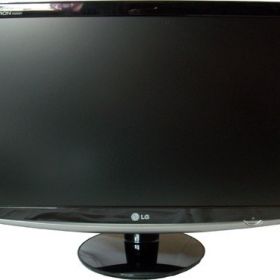 Gaming desktop μέ οθόνη HD 24'' gpu AMD R7 265 