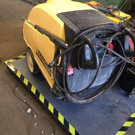 Πιεστικό Ζεστού και κρύου Karcher