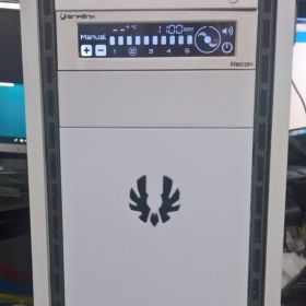 High-End Gaming PC, παίζει τά πάντα! 