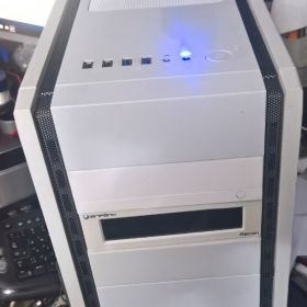 High-End Gaming PC, παίζει τά πάντα! 