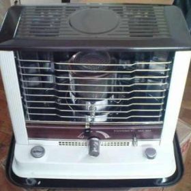 Kerosun-Toyoset: Σόμπα κηροζίνης μέ καθρέπτη