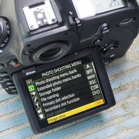 Φωτογραφική μηχανή Nikon D850 Σε άριστη κατάσταση για πώληση