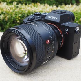 Câmera DSLR Nikon D850/Câmera sem espelho Sony a7R V Clique